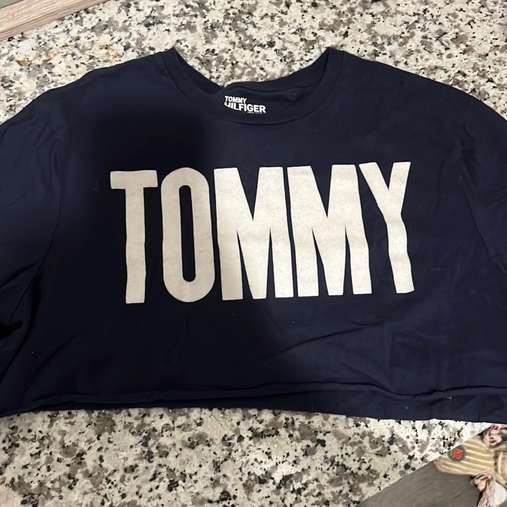 Cropped Tommy Hilfiger tee shirt